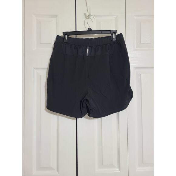 Gymshark large women's black athletic shorts - Picture 3 of 9